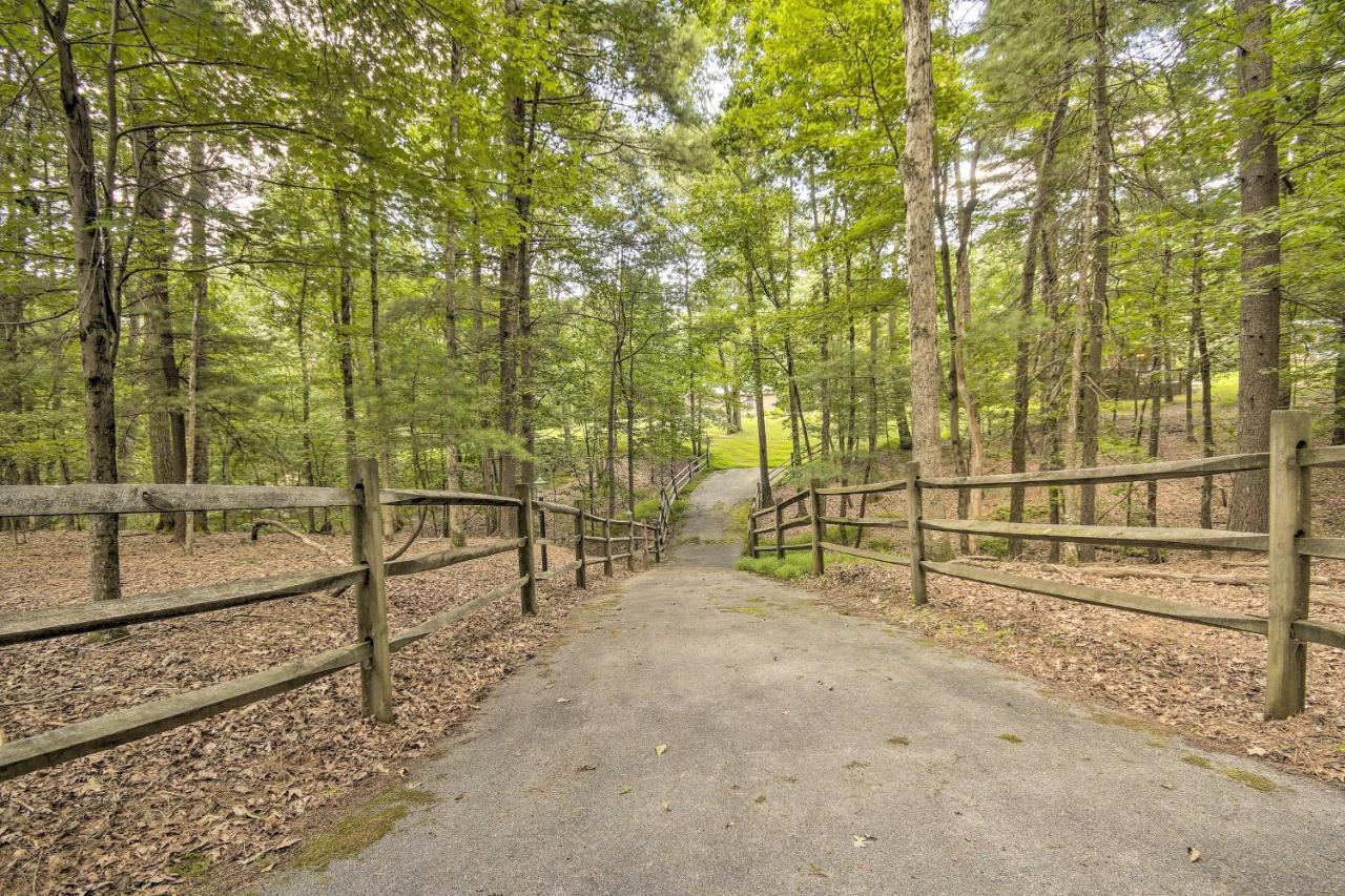 Creekside Berkeley Springs Cabin On 35 Acres! מראה חיצוני תמונה
